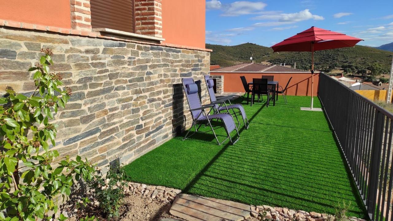 Casa Rural La Colmena Del Geoparque Navatrasierra Екстериор снимка