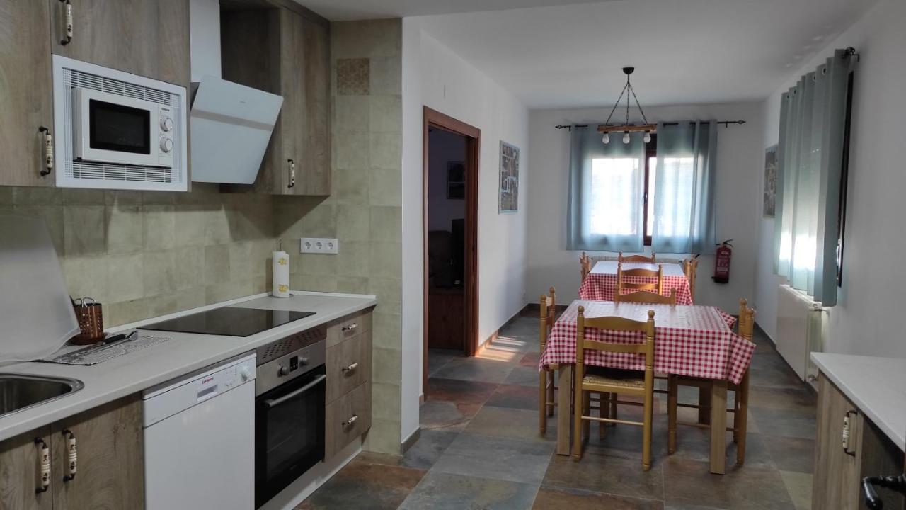 Casa Rural La Colmena Del Geoparque Navatrasierra Екстериор снимка