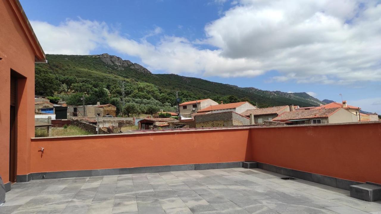 Casa Rural La Colmena Del Geoparque Navatrasierra Екстериор снимка