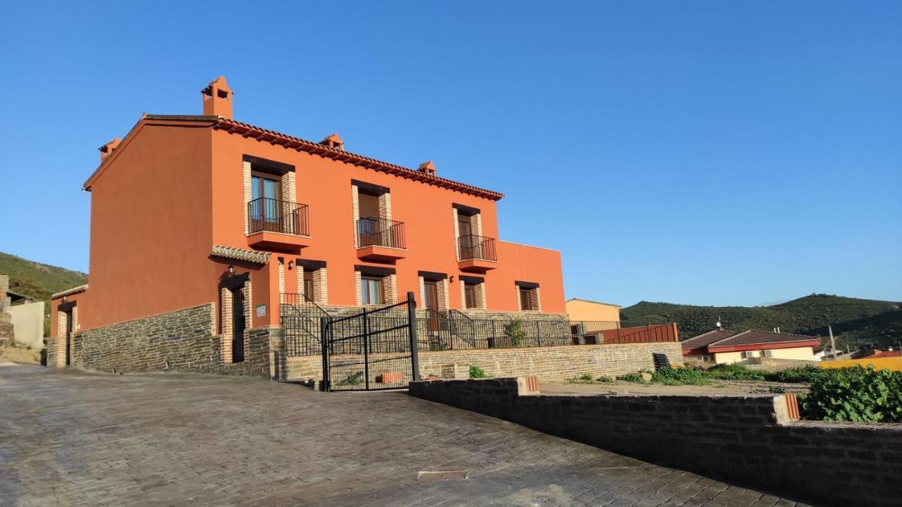 Casa Rural La Colmena Del Geoparque Navatrasierra Екстериор снимка