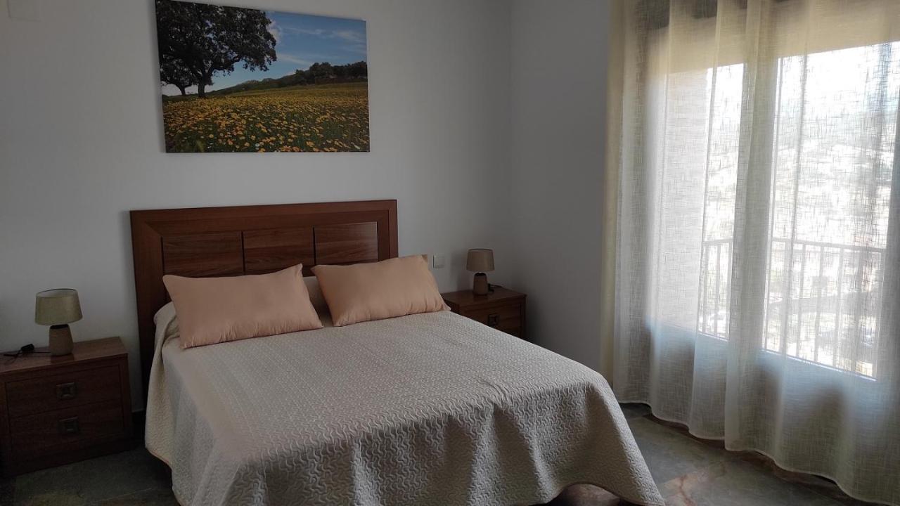 Casa Rural La Colmena Del Geoparque Navatrasierra Екстериор снимка