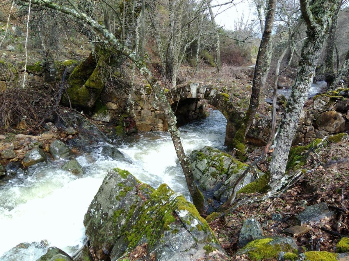 Casa Rural La Colmena Del Geoparque Navatrasierra Екстериор снимка